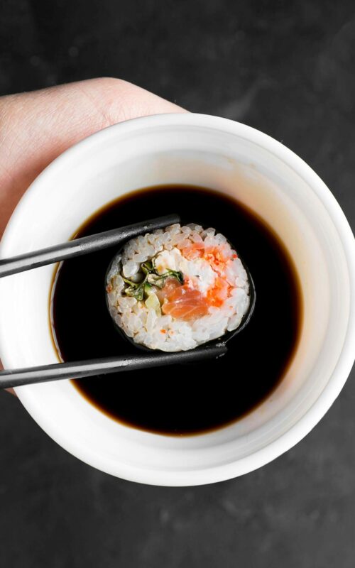 bowl-with-sauce-sushi
